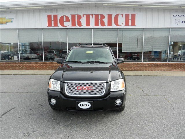 GMC Envoy 2008 photo 1