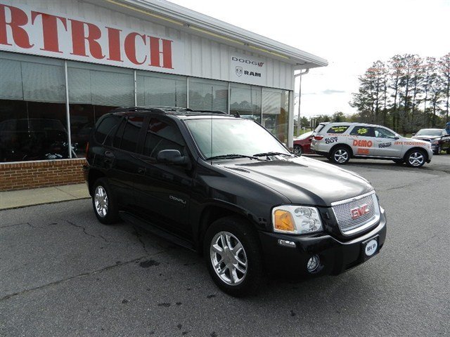 GMC Envoy 2008 photo 2