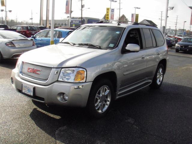 GMC Envoy 2008 photo 2