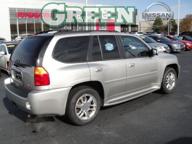 GMC Envoy 2008 photo 2