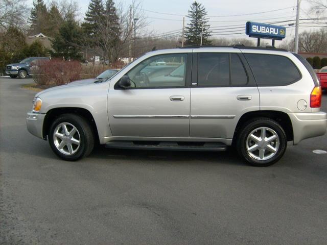 GMC Envoy 2008 photo 1