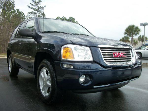 GMC Envoy 2008 photo 2