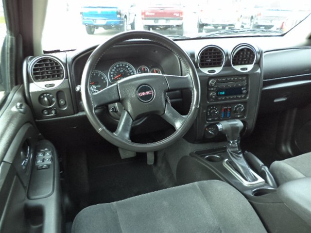 GMC Envoy 2008 photo 5