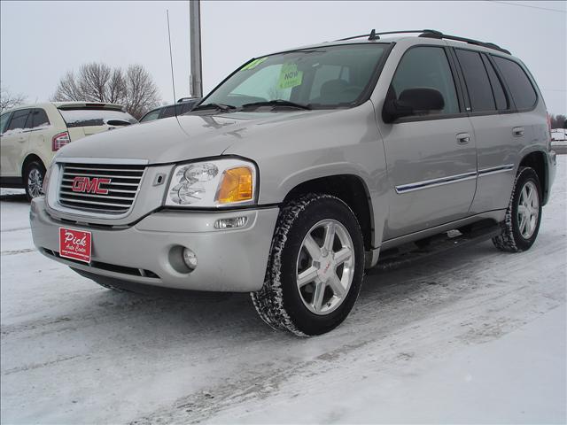 GMC Envoy 2008 photo 2