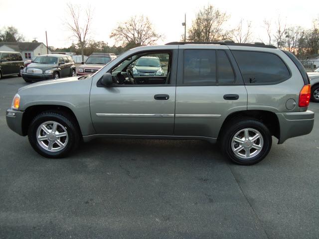 GMC Envoy 2008 photo 1