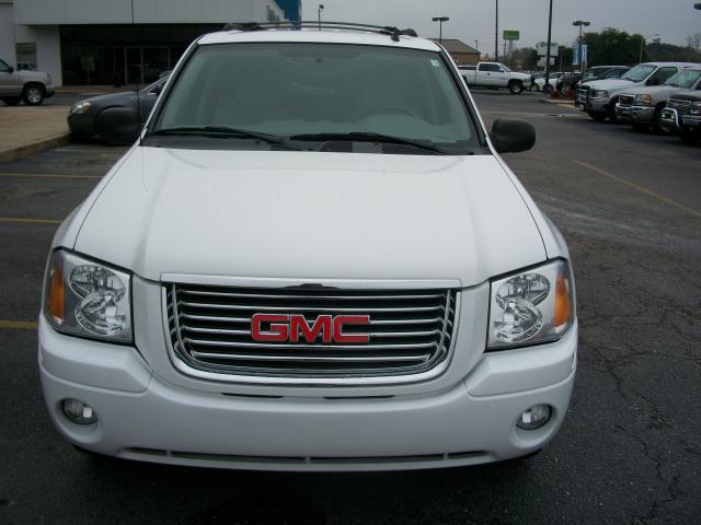 GMC Envoy 2008 photo 1