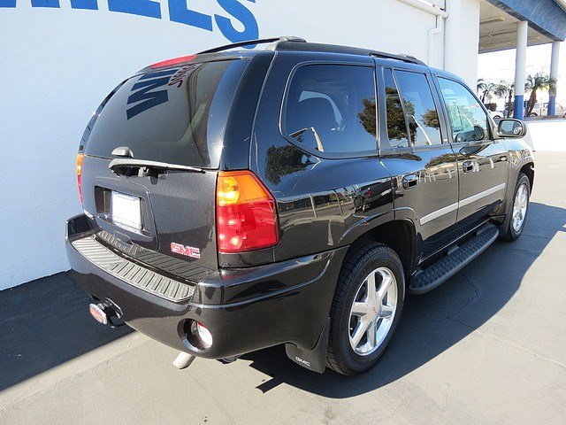 GMC Envoy 2008 photo 2