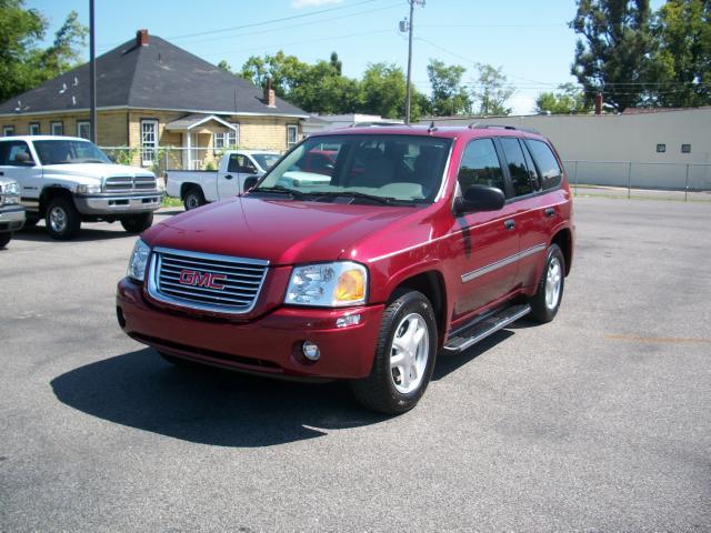 GMC Envoy 2008 photo 2