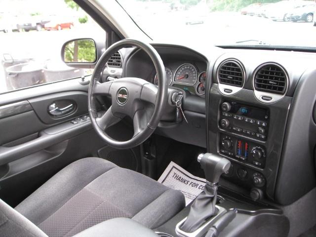 GMC Envoy 2008 photo 3