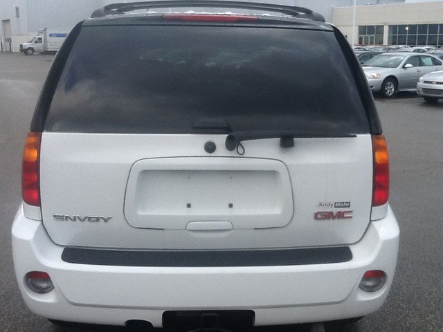 GMC Envoy 2008 photo 4