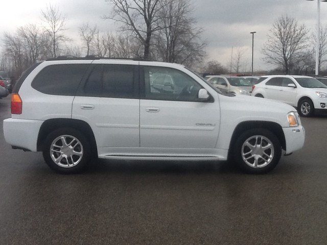 GMC Envoy 2008 photo 1