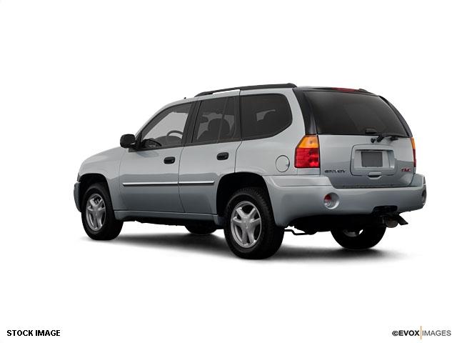 GMC Envoy 2008 photo 2