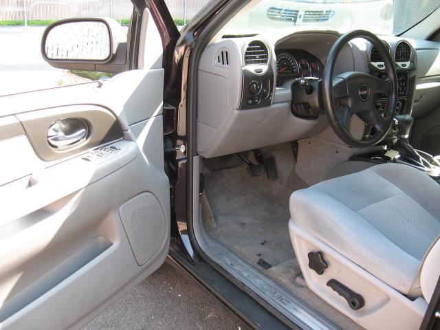 GMC Envoy 2008 photo 1