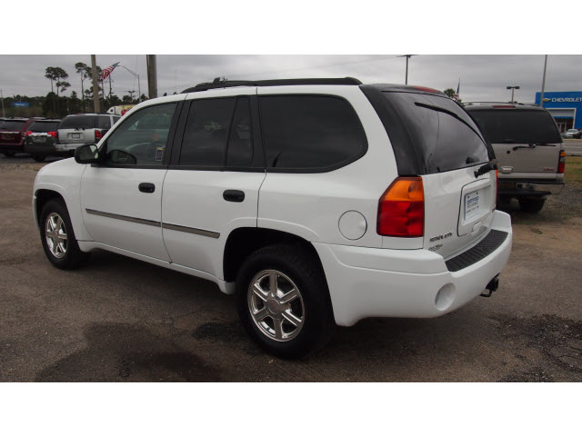 GMC Envoy 2009 photo 1