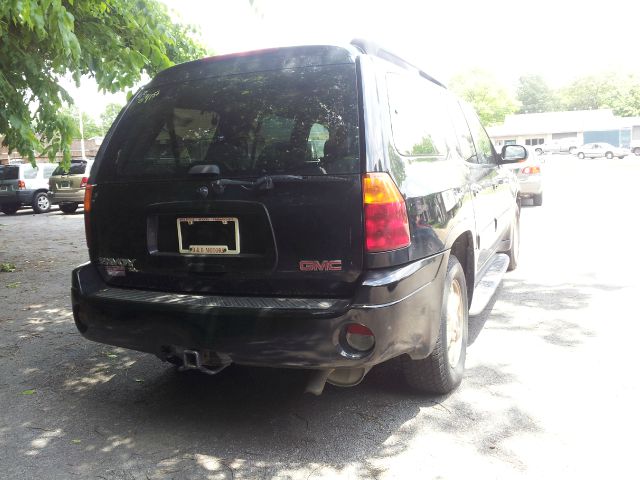 GMC Envoy XL 2002 photo 2