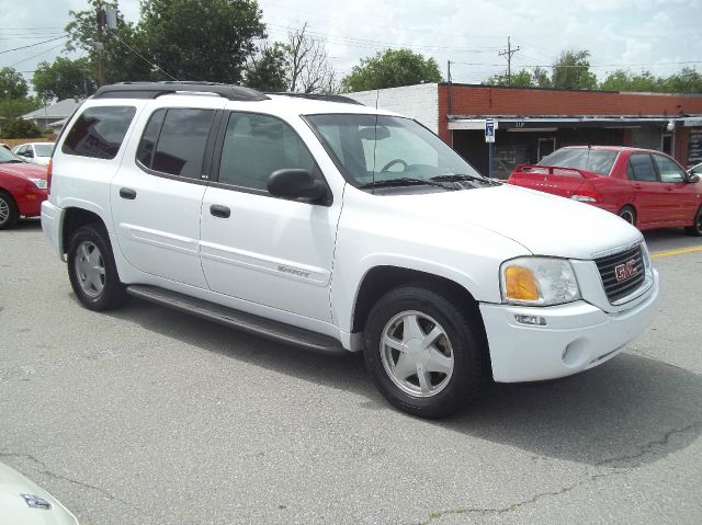 GMC Envoy XL 2003 photo 1