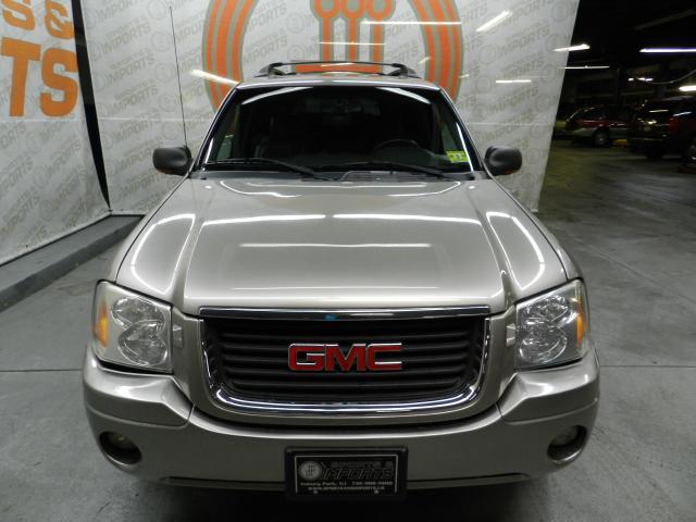 GMC Envoy XL 2003 photo 2