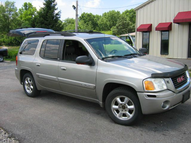 GMC Envoy XL 2003 photo 1