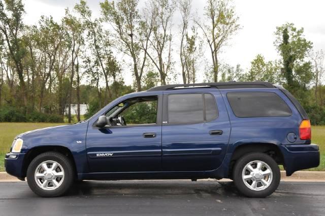 GMC Envoy XL 2003 photo 1