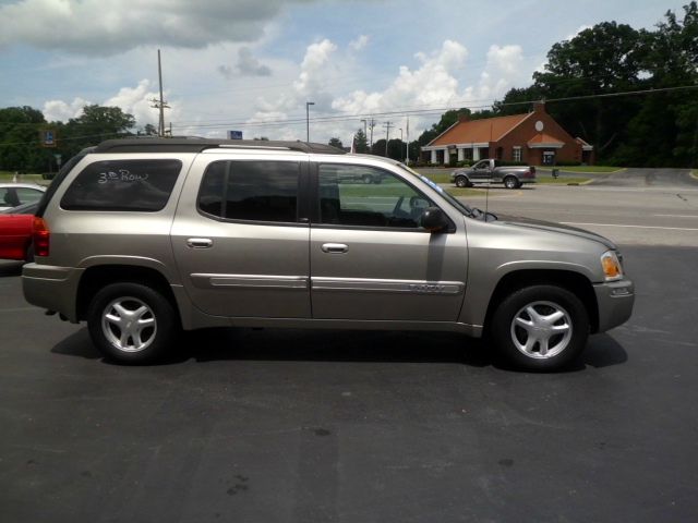 GMC Envoy XL 2003 photo 3