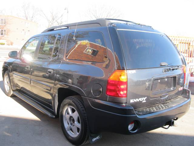 GMC Envoy XL 2003 photo 3