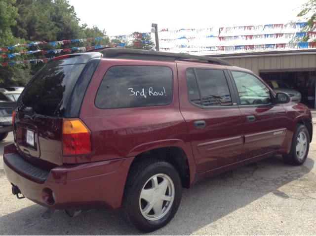 GMC Envoy XL 2003 photo 2