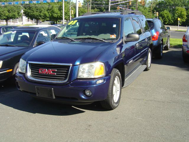 GMC Envoy XL 2003 photo 2