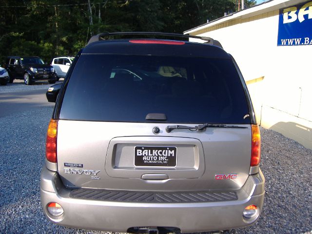 GMC Envoy XL 2003 photo 3