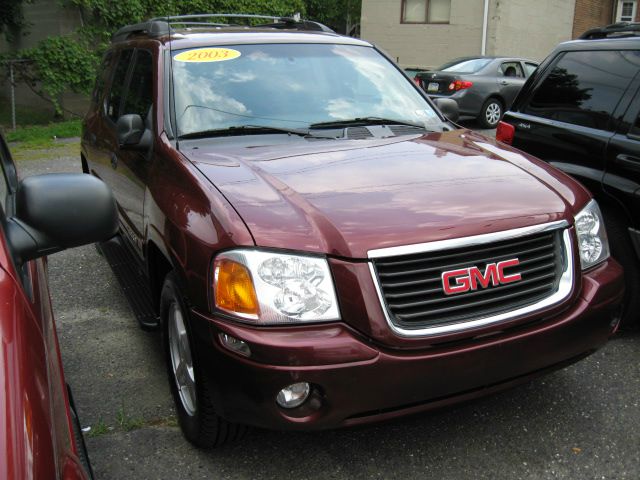 GMC Envoy XL 2003 photo 2