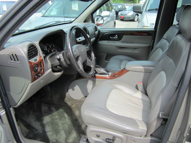 GMC Envoy XL 2003 photo 2