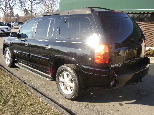 GMC Envoy XL 2003 photo 1