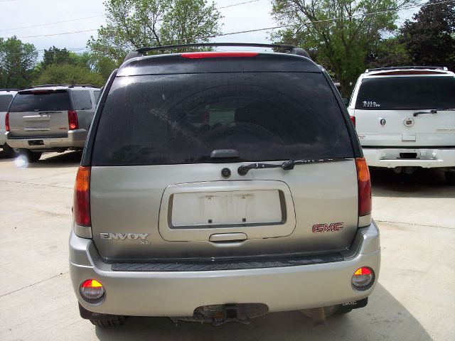 GMC Envoy XL 2003 photo 10