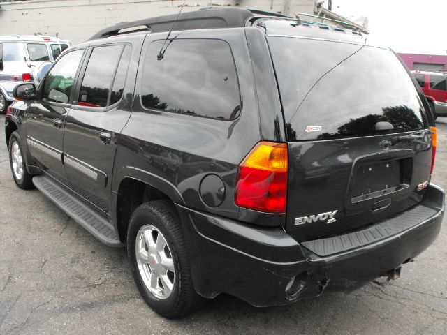 GMC Envoy XL 2003 photo 1