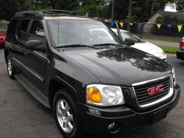 GMC Envoy XL 2003 photo 2