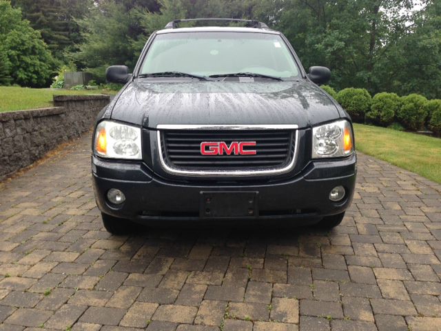 GMC Envoy XL 2003 photo 2