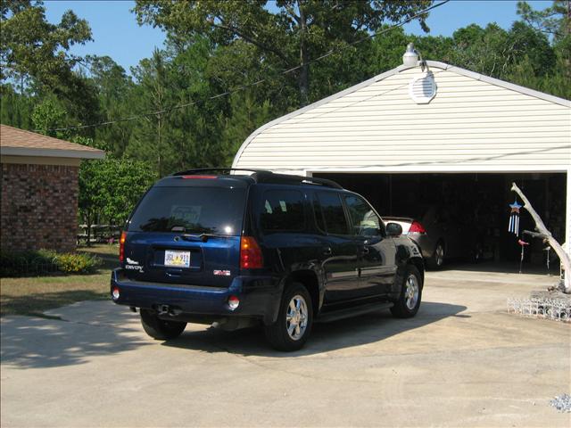 GMC Envoy XL 2003 photo 2