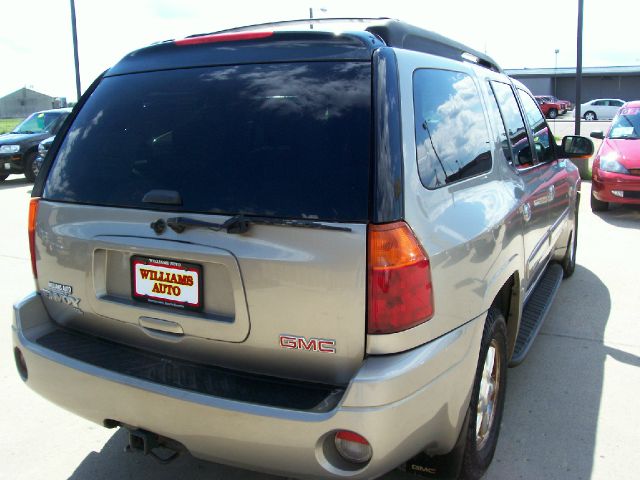 GMC Envoy XL LS 2500 HD SUV