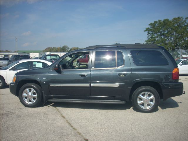 GMC Envoy XL 2003 photo 1