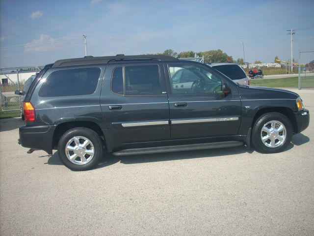 GMC Envoy XL 2003 photo 3