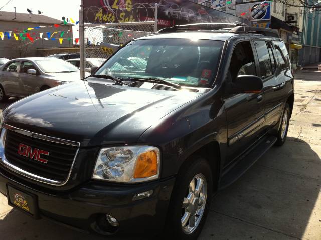 GMC Envoy XL 2003 photo 2