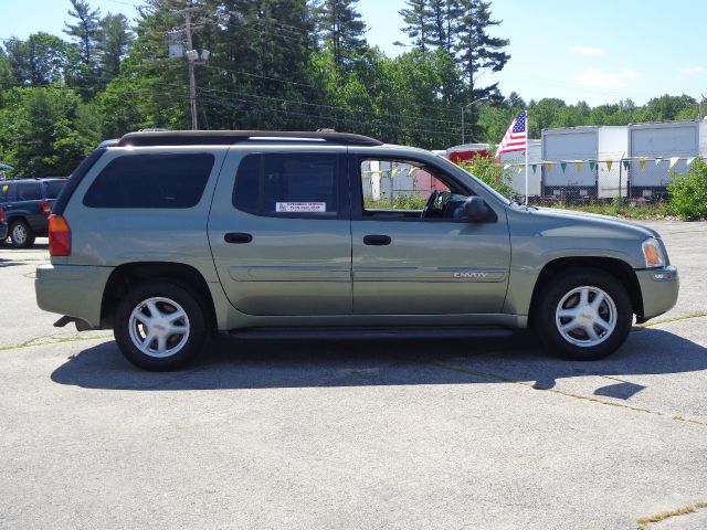 GMC Envoy XL 2004 photo 1