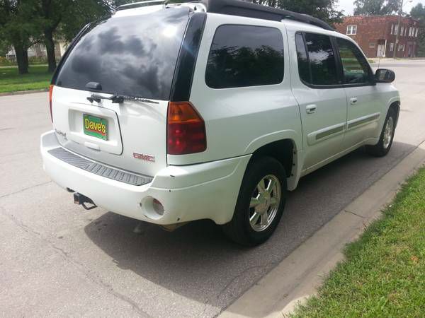 GMC Envoy XL 2004 photo 2