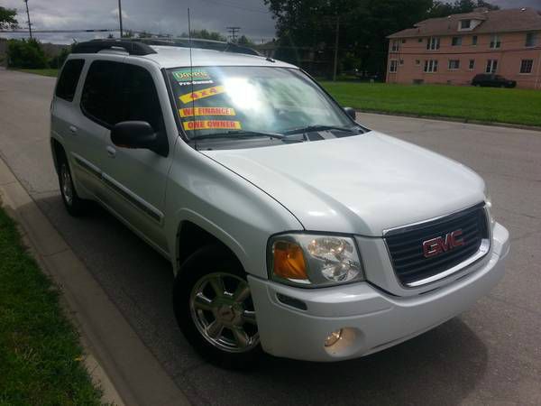 GMC Envoy XL 2004 photo 3