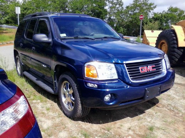 GMC Envoy XL 2004 photo 1