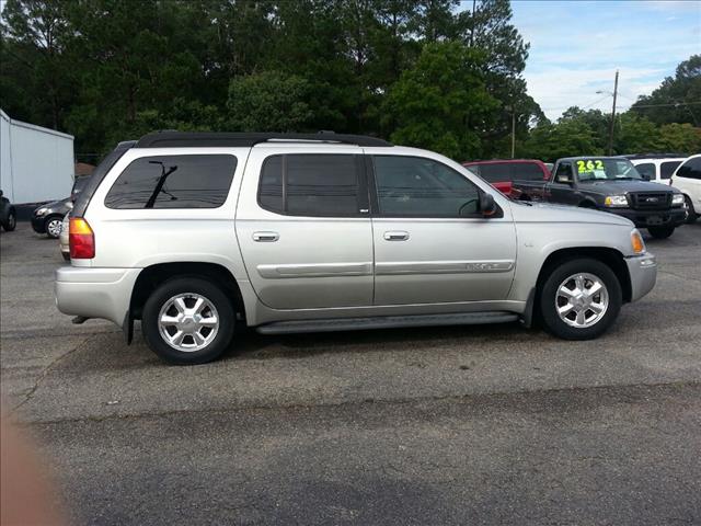 GMC Envoy XL 2004 photo 1