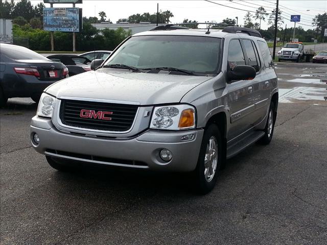 GMC Envoy XL 2004 photo 2