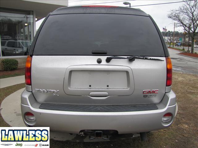 GMC Envoy XL 2004 photo 3