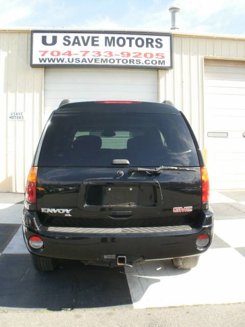 GMC Envoy XL 2004 photo 3