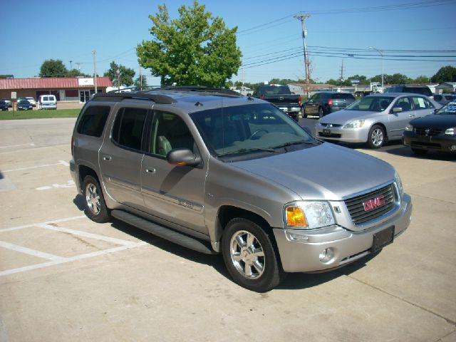 GMC Envoy XL 2004 photo 1