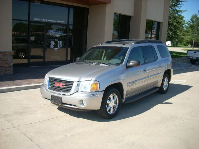 GMC Envoy XL 2004 photo 3